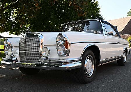 Mercedes-Benz 300 SE Cabriolet - Restauriert