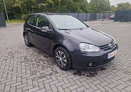 VW Golf Volkswagen V 5-Türer 1.6 Tour