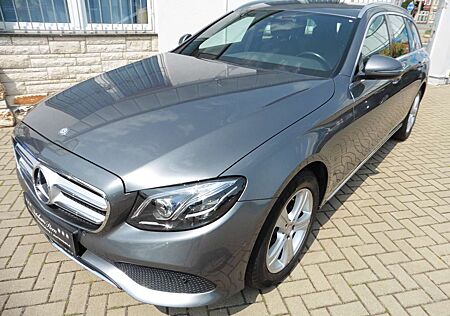 Mercedes-Benz E 200 T 9G-TRONIC Avantgarde*LED*NAVI*Kamera*Ambiente...