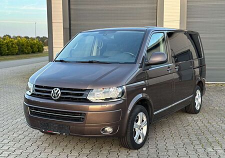 VW T5 Multivan Volkswagen T5 2.0 Multivan Highline Autom. Leder/Navi/Tisch