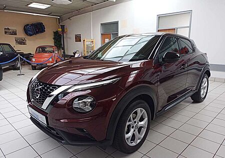 Nissan Juke 1.0 DIG-T DCT N-Connecta 7-Gang-Automatik