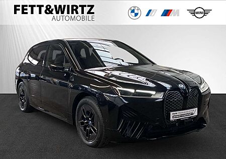 BMW iX xDrive50 Lr. 734,- br. o.Anz. 48Mon/5`Km p.A.