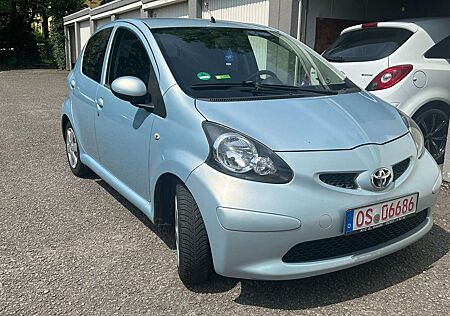 Toyota Aygo City, Klima, ZV, HU neu, ALL-Wetterreifen
