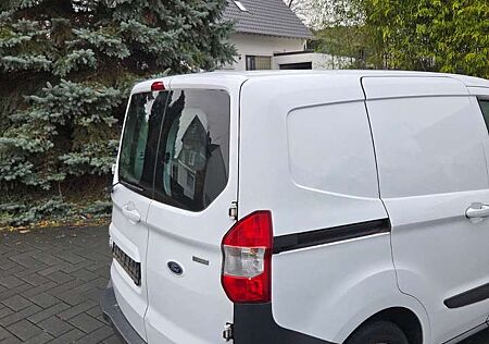 Ford Transit Courier Basis