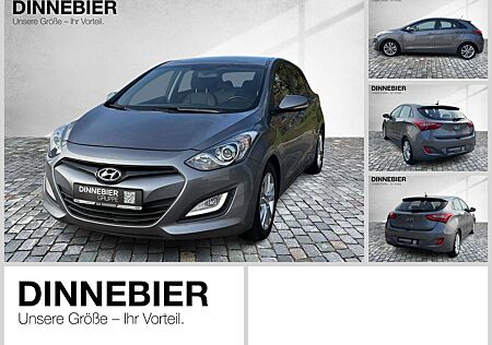 Hyundai i30 gebraucht kaufen Hyundai i30 FIFA World Cup Edition CAM NAVI PDC