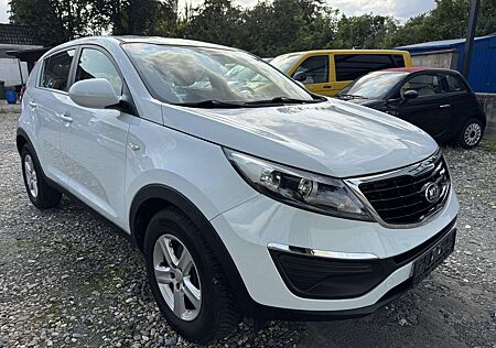 Kia Sportage Attract 2WD Klima Servo AHK