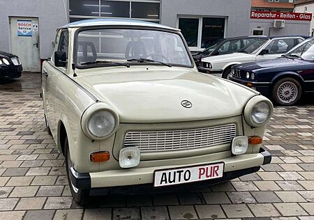 Trabant P601 Deluxe