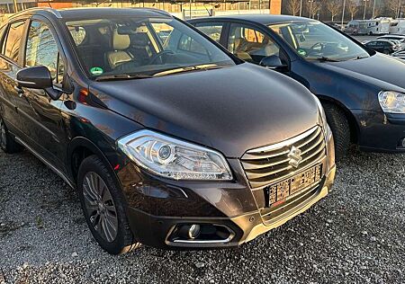 Suzuki SX4 S-Cross Limited+ 4x4,Leder,AHK,Navi,51000 KM