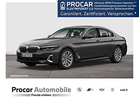 BMW 530 e iPerformance xDrive Luxury Line AHK RFK LM