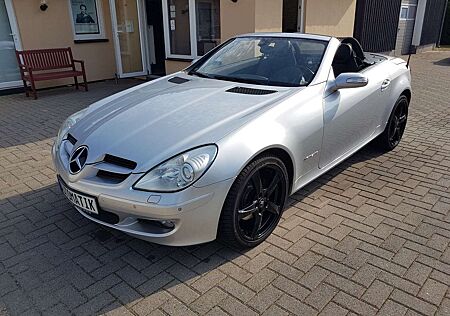 Mercedes-Benz SLK 200 Kompressor LEDER NAVI AIRSCRAF 18"