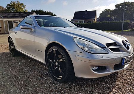 Mercedes-Benz SLK 200 Kompressor LEDER NAVI AIRSCRAF 18"