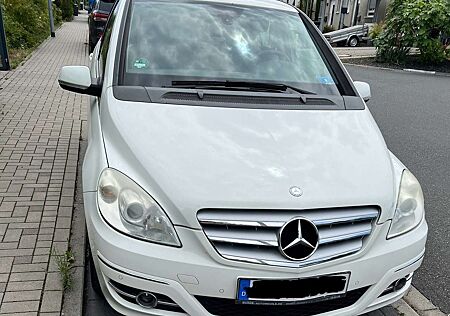 Mercedes-Benz B 180 Autotronic