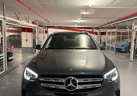 Mercedes-Benz GLC 300 e 4Matic 9G-TRONIC