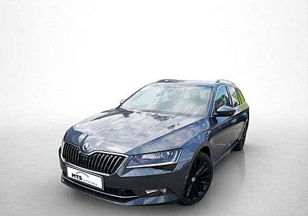 Skoda Superb Combi 2.0 TSI Style 4x4 AHK Navi uvm.