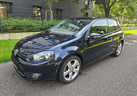 VW Golf Volkswagen Tüv5.27 Klimaaut. Tempomat 8xbereift Alcantara