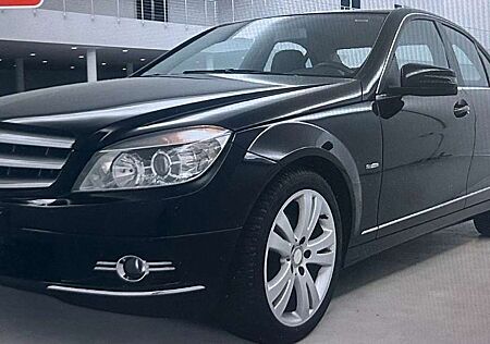 Mercedes-Benz C 180 Lim.CGI BlueEfficiency*Avantgarde*Automat