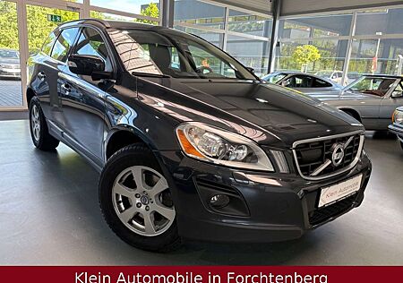 Volvo XC 60 XC60 Momentum AWD Aut. Navi Bi-Xenon ACC 2.-Hand