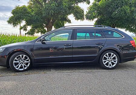 Skoda Superb Combi 2.0 TDI DSG Ambition