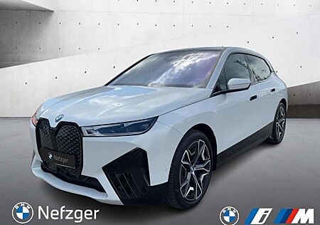 BMW iX xDrive40 Laserlicht Soft-Close H/K Panorama