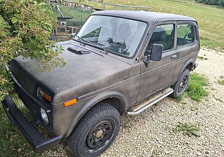 Lada Niva Only
