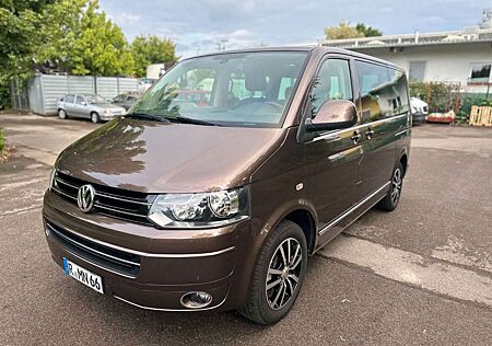 VW T5 Transporter Volkswagen Bus Multivan Highline