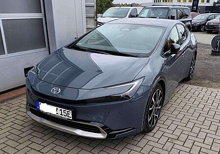 Toyota Prius Plug-In Plug-in Hybrid Executive