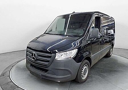 Mercedes-Benz Sprinter Klima AHK Ladeboden Radstand 3.259 mm 211/214 CDI