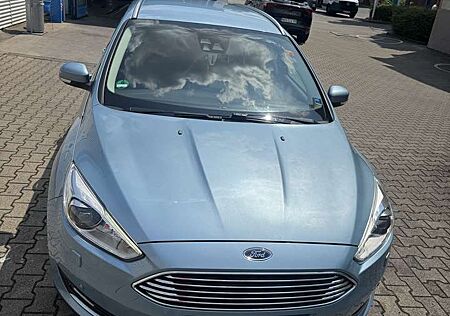 Ford Focus Turnier 2.0 TDCi DPF Start-Stopp-System Titanium