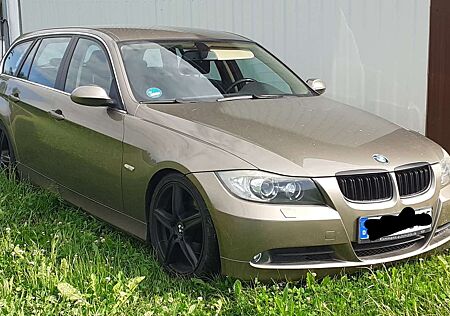 BMW 325i 325 Touring Aut.