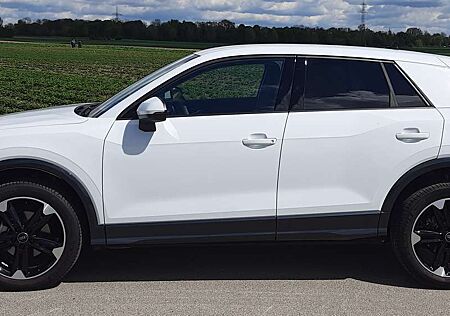 Audi Q2 35TFSI S tronic,Facelift,AHK,Matrix,5J Garantie