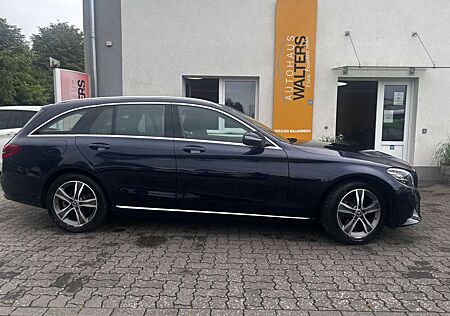 Mercedes-Benz C 220 T d = Avantgarde - Abst. Tempomat - Kamera