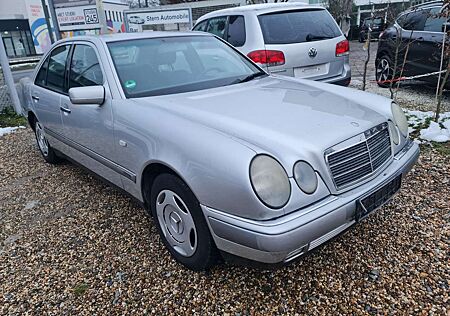 Mercedes-Benz E 200 Elegance 8 *Alufelgen scheckheft