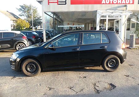 VW Golf Volkswagen VII Lim. Trendline BMT