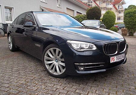 BMW 750 i xDrive MEGA VOLL !! Scheckeft !! 2 Hand !!