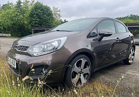 Kia Rio Spirit Automatik Lenkradheizung AHK