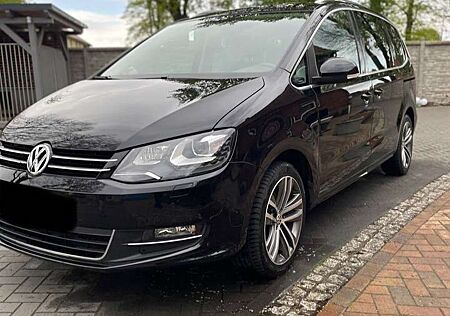 VW Sharan Volkswagen 2.0 TDI DSG BlueMotion Technology Highline