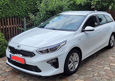 Kia XCeed Ceed SW / cee'd SW Ceed SW 1.4 T-GDI OPF Vision mit AHK abnehmbar