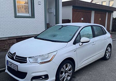 Citroën C4 Citroen e-HDi 110 EGS6 Stop/Start System Exclusive