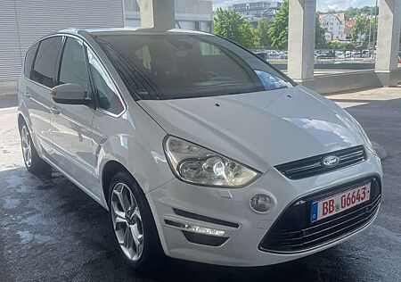 Ford S-Max Titanium 7 Sitzer AHK Soundsysytem Navi