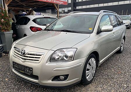 Toyota Avensis 2.0 Combi line. Alufelgen. Scheckheft