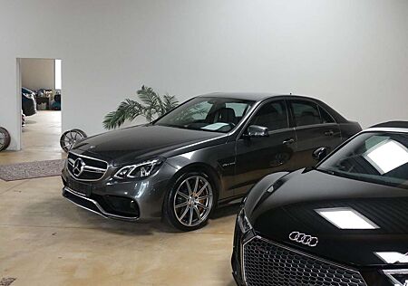 Mercedes-Benz A 35 AMG 4Matic Pano/Burmester/HuD/Kamera/Night