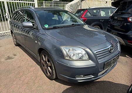 Toyota Avensis 2.0 VVT-i Combi Automatik Executive