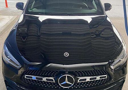 Mercedes-Benz GLA 200 7G AMG Line AMG Styling Night 360 Dashcam