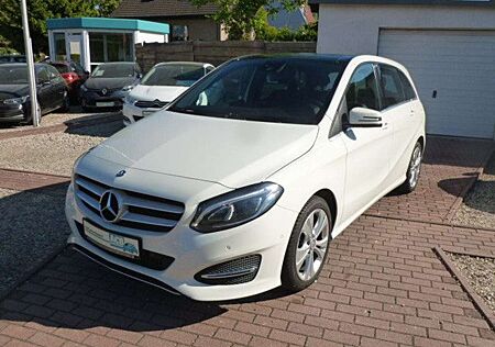 Mercedes-Benz B 180 AHK/PANORAMA/KLIMA/NAVI/AMBIENTE/MFL/BT