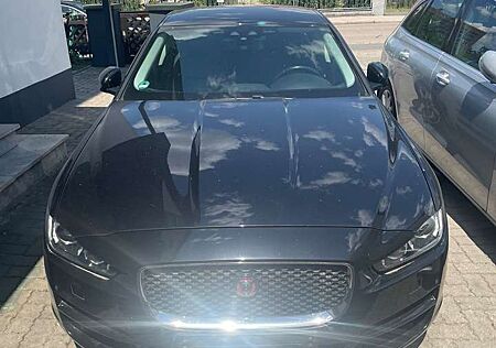 Jaguar XE Prestige