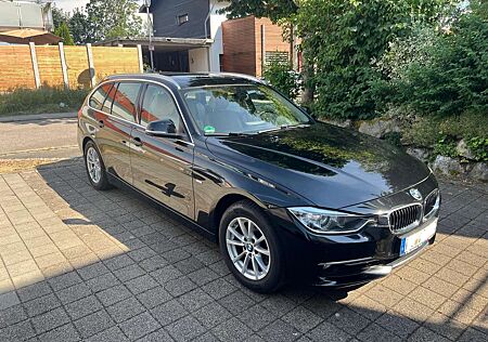 BMW 320d 320 Touring Touring xDrive Luxury Line