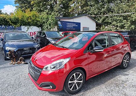 Peugeot 208 1.2 SCHECKHEFT/ *NAVI* /PANORAMA/ SITZH.