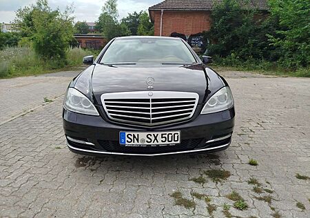 Mercedes-Benz S 400 Hybrid (221.095)