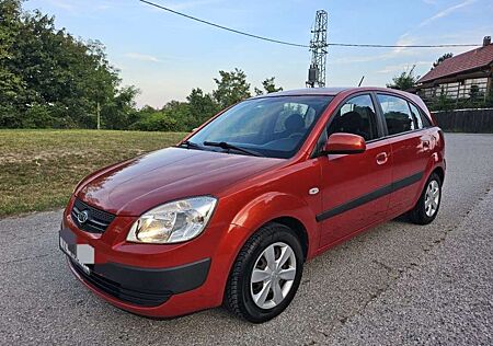 Kia Rio 1.4i EX