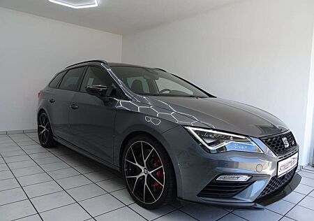 Seat Leon ST Cupra 300 4Drive Carbon 2.0 Automatik